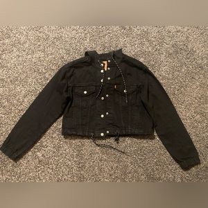 levi’s black jean jacket